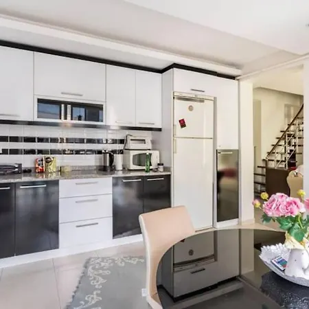 Lejlighed Stylish Duplex 1 Km To The Beach *